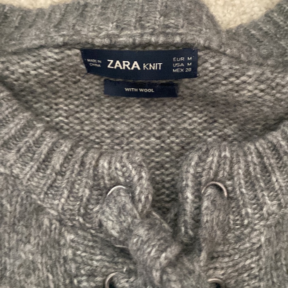 Zara Sweater - Picture 2 of 3